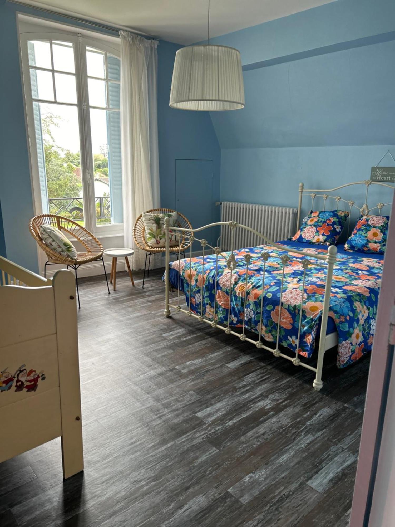 Holiday Home Villa Castel Marie Louise Néris-les-Bains Екстериор снимка