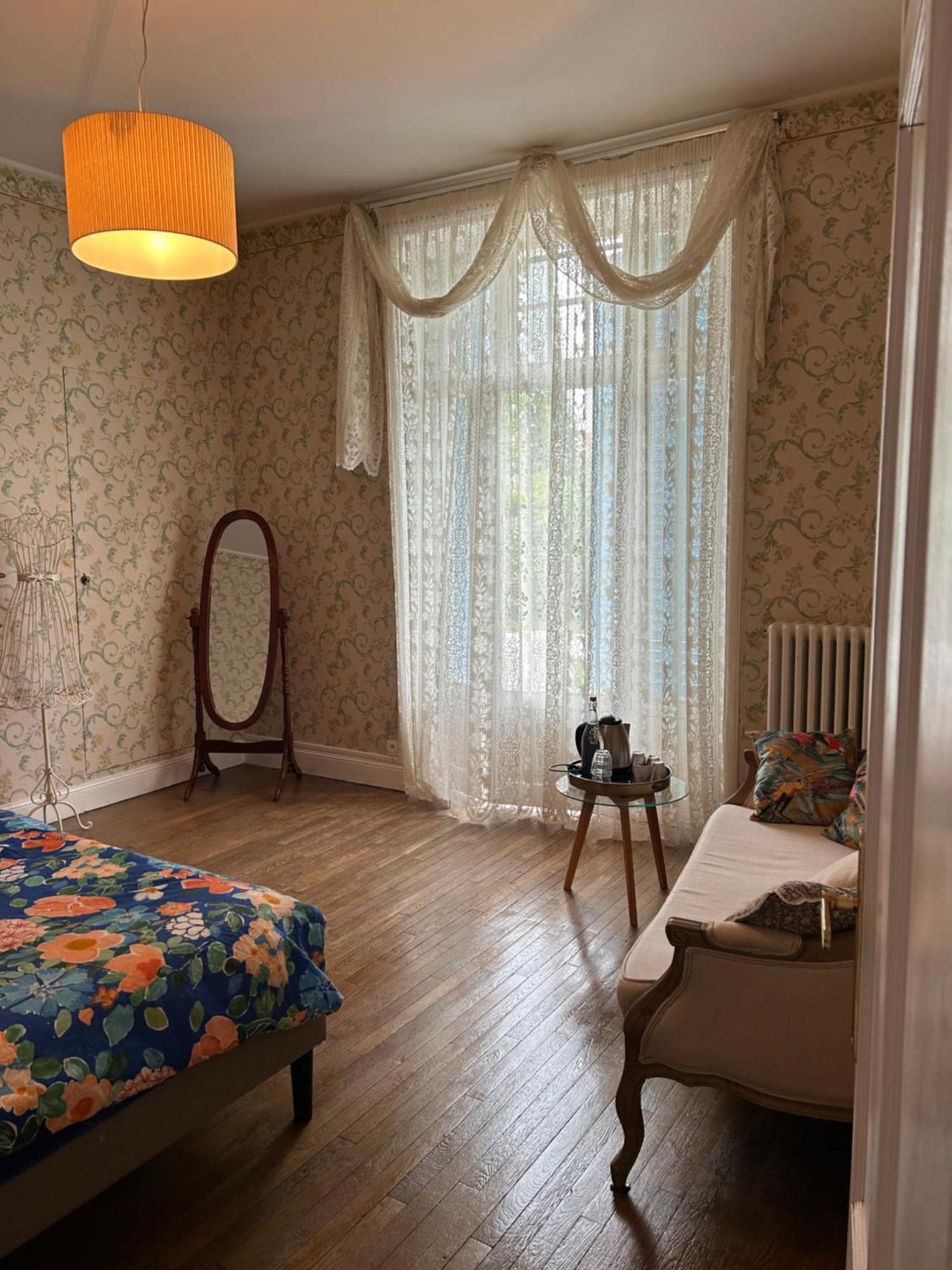 Holiday Home Villa Castel Marie Louise Néris-les-Bains Екстериор снимка