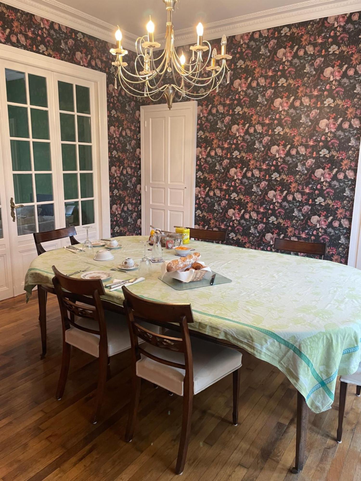 Holiday Home Villa Castel Marie Louise Néris-les-Bains Екстериор снимка