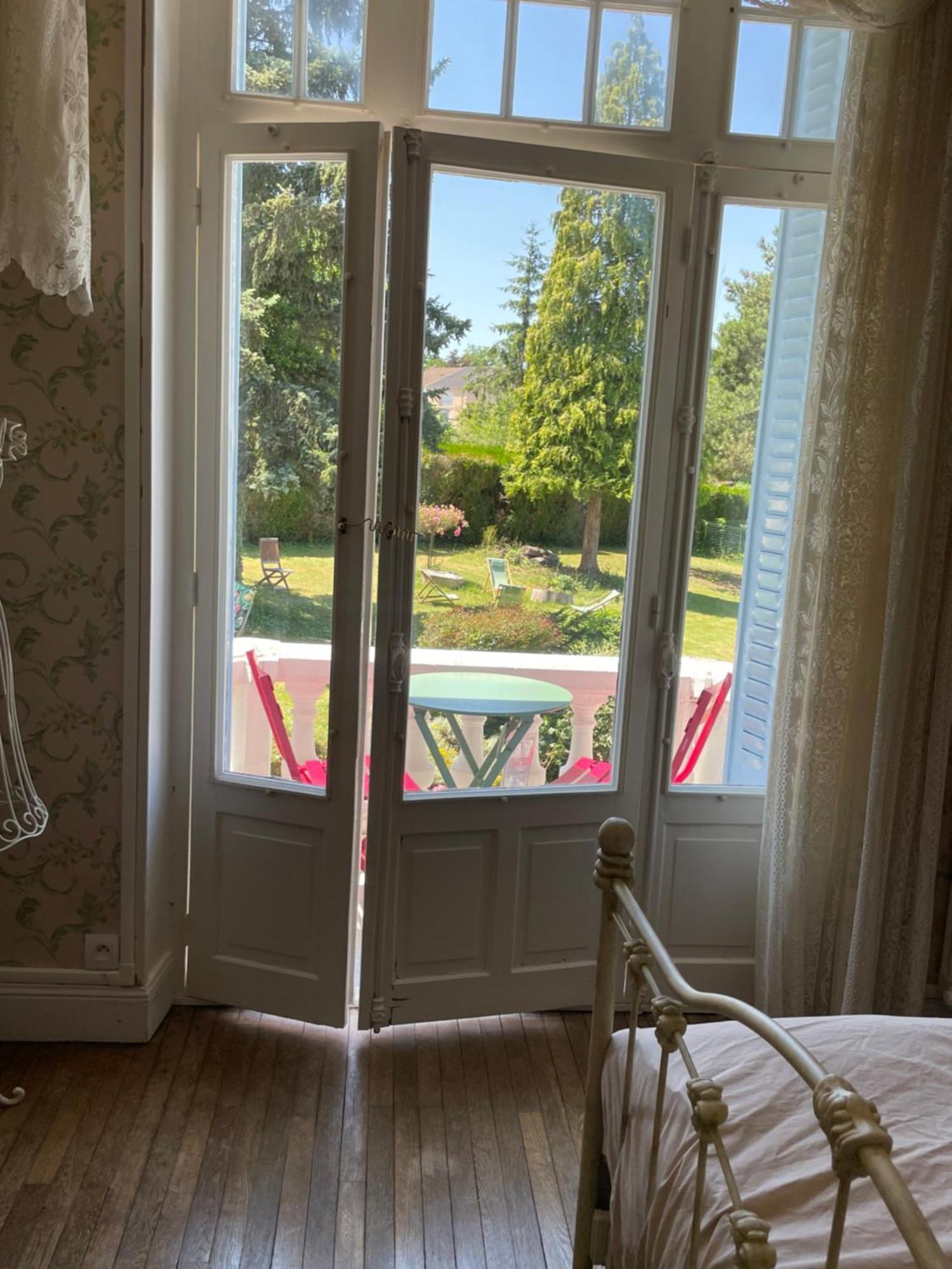 Holiday Home Villa Castel Marie Louise Néris-les-Bains Екстериор снимка