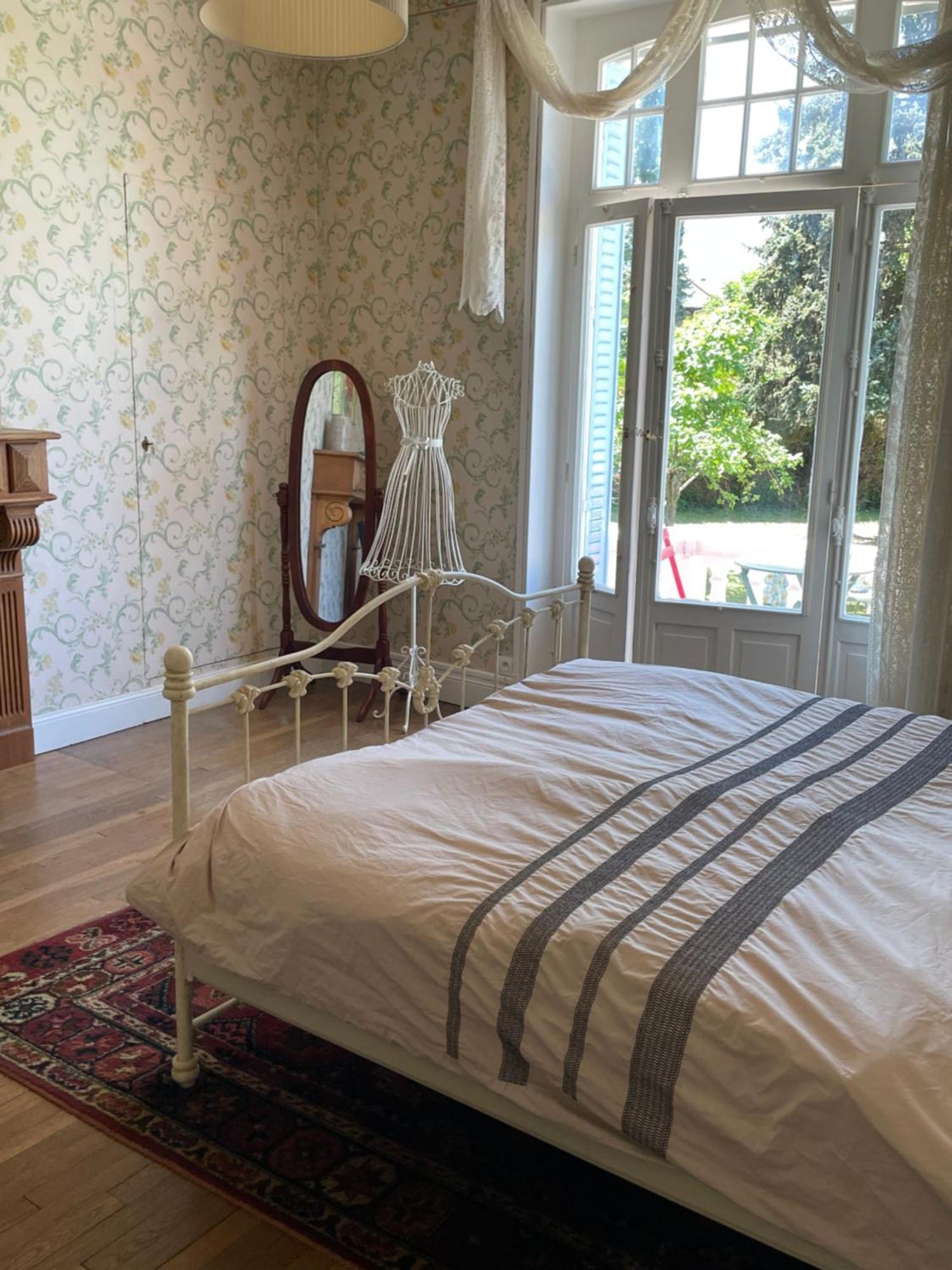 Holiday Home Villa Castel Marie Louise Néris-les-Bains Екстериор снимка