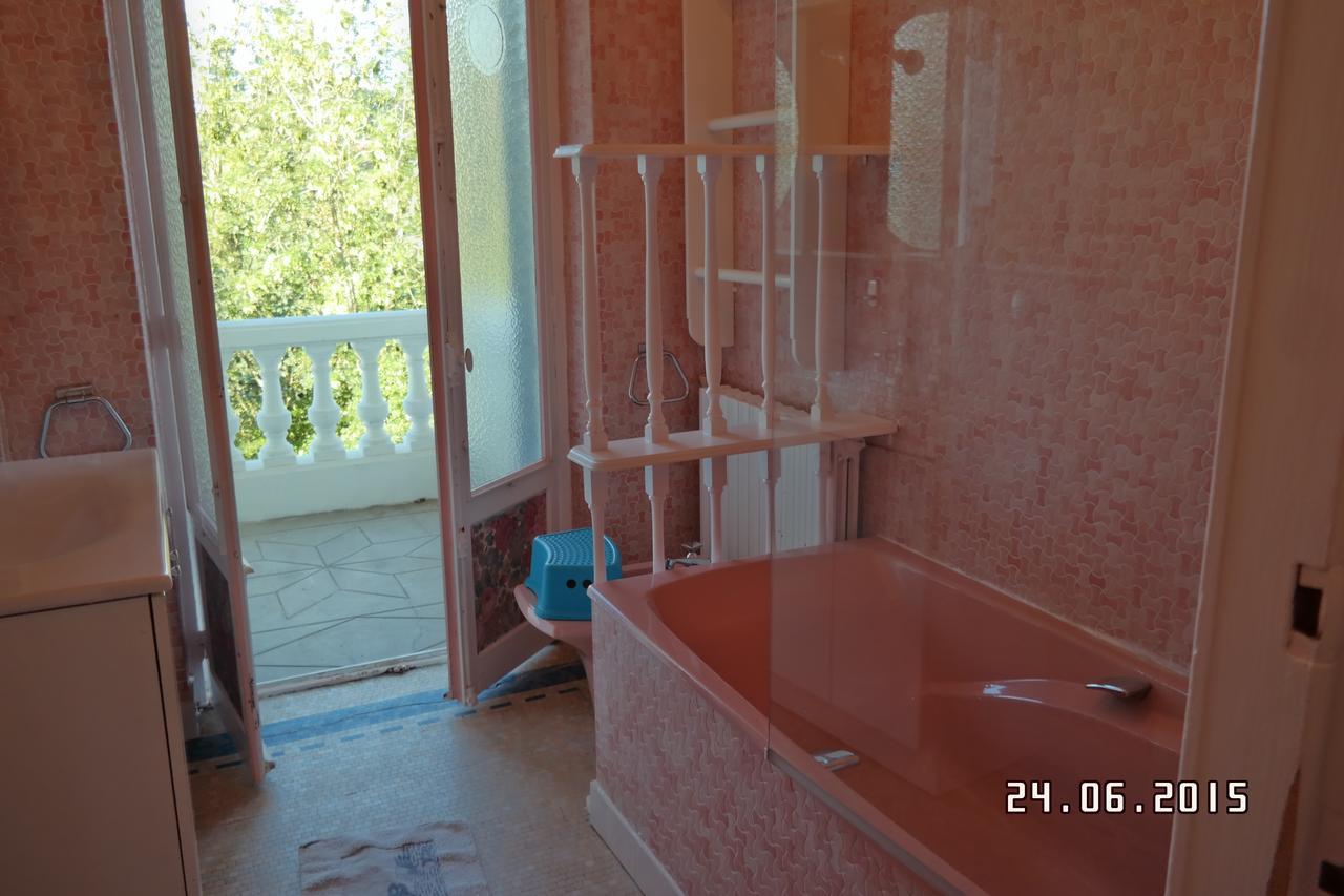 Holiday Home Villa Castel Marie Louise Néris-les-Bains Екстериор снимка